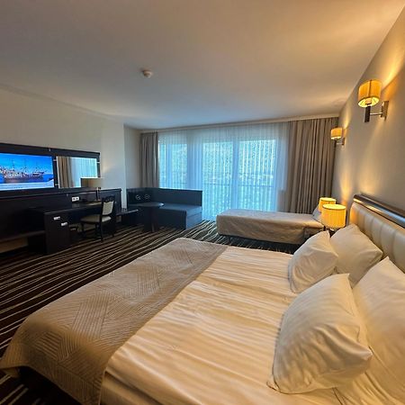 Hotel Business Faltom Gdynia Rumia Εξωτερικό φωτογραφία