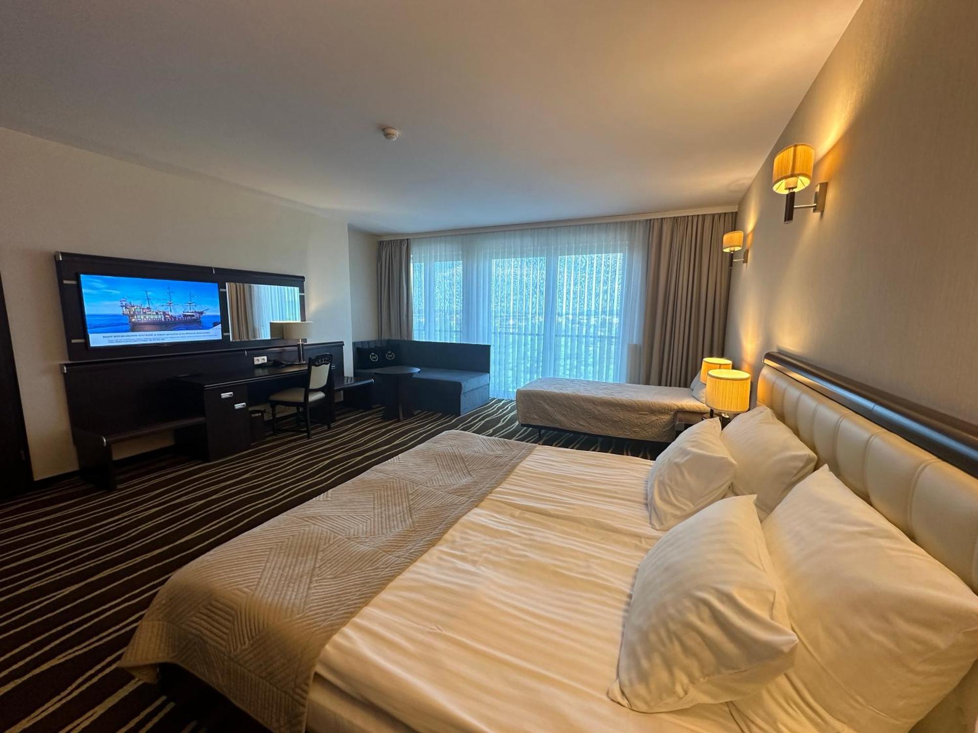 Hotel Business Faltom Gdynia Rumia Εξωτερικό φωτογραφία