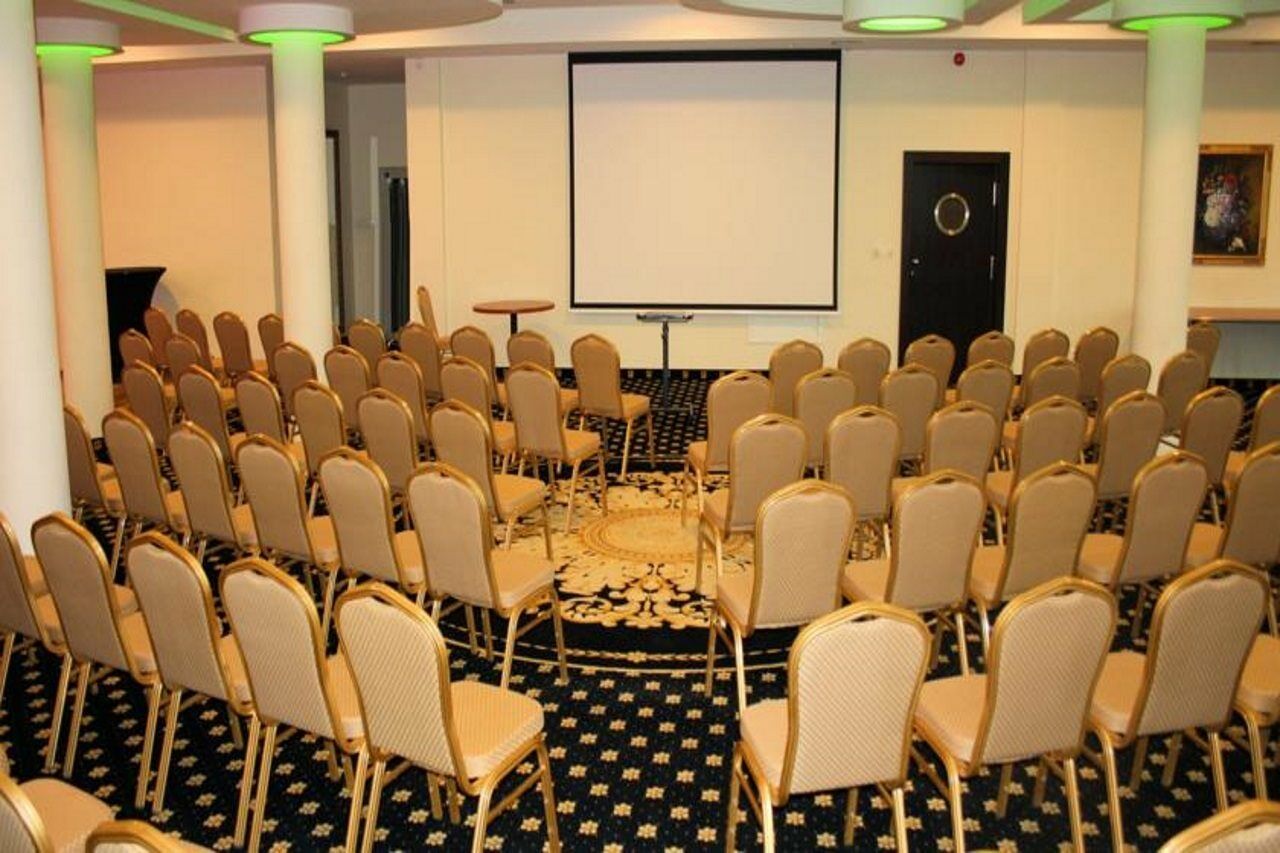 Hotel Business Faltom Gdynia Rumia Εξωτερικό φωτογραφία